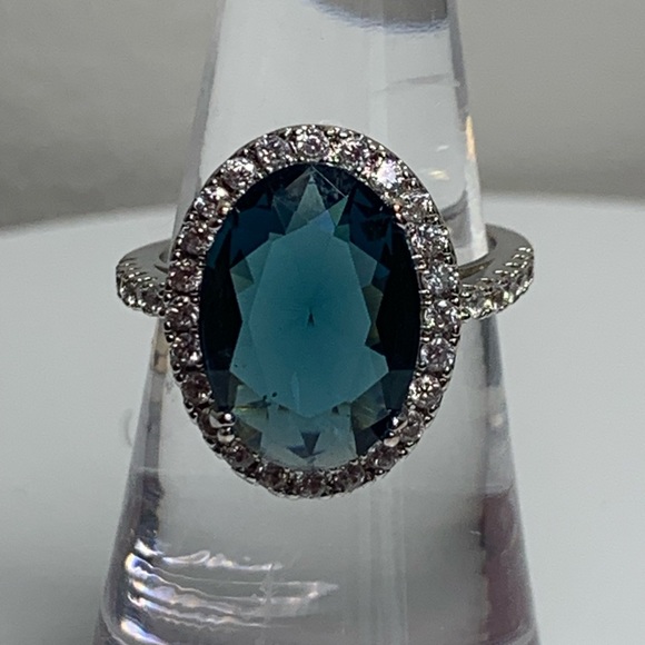 Large Oval Faceted London Blue Topaz Framed by/Cubic Zirconias w/CZ Band - Picture 6 of 11